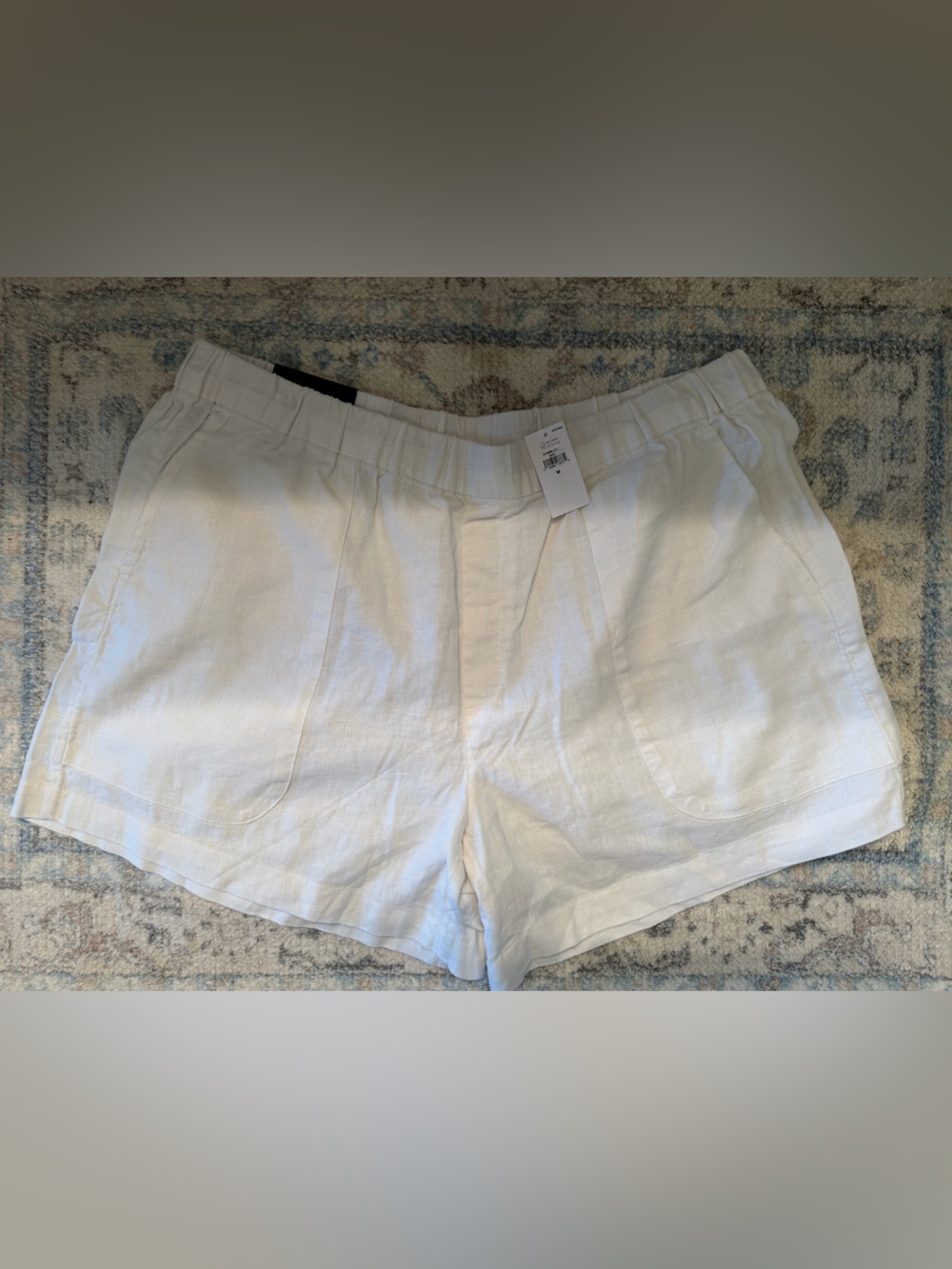 NWT Banana Republic White Linen Pocket Shorts size medium